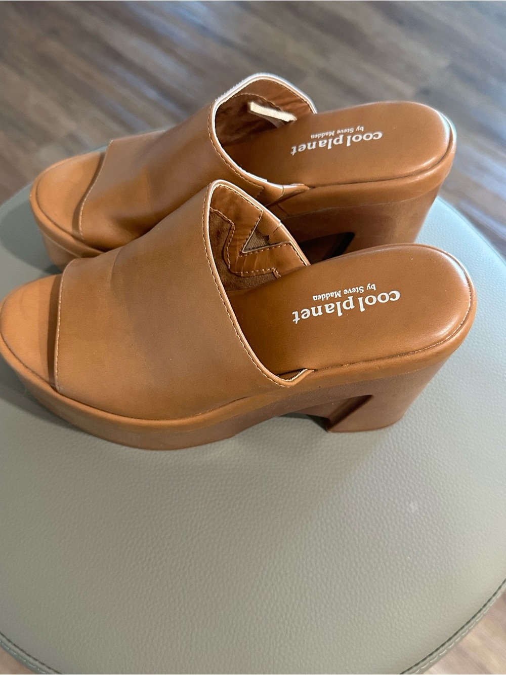 Steve Madden Tan Leather Platform Mule Sandals
